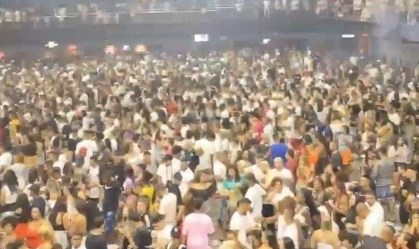 Rio de Janeiro tem festas com lotação e máscaras são ignoradas