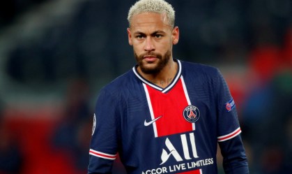 Neymar acusa Nike de mentir e diz que não pôde se defender
