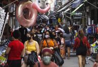 Juros altos desencorajam consumo e podem frear economia; entenda