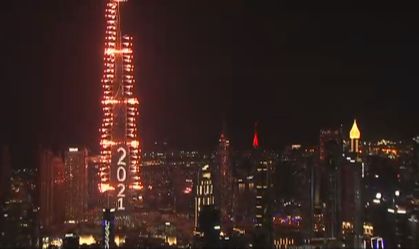 Dubai festeja a chegada de 2021 com show de luzes e fogos no Burj Khalifa