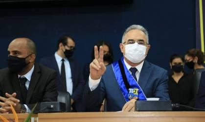 Edmilson Rodrigues (PSOL) é empossado e volta à Prefeitura de Belém após 16 anos