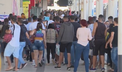 Superlotação marca 1° dia útil de BRT no Rio em 2021