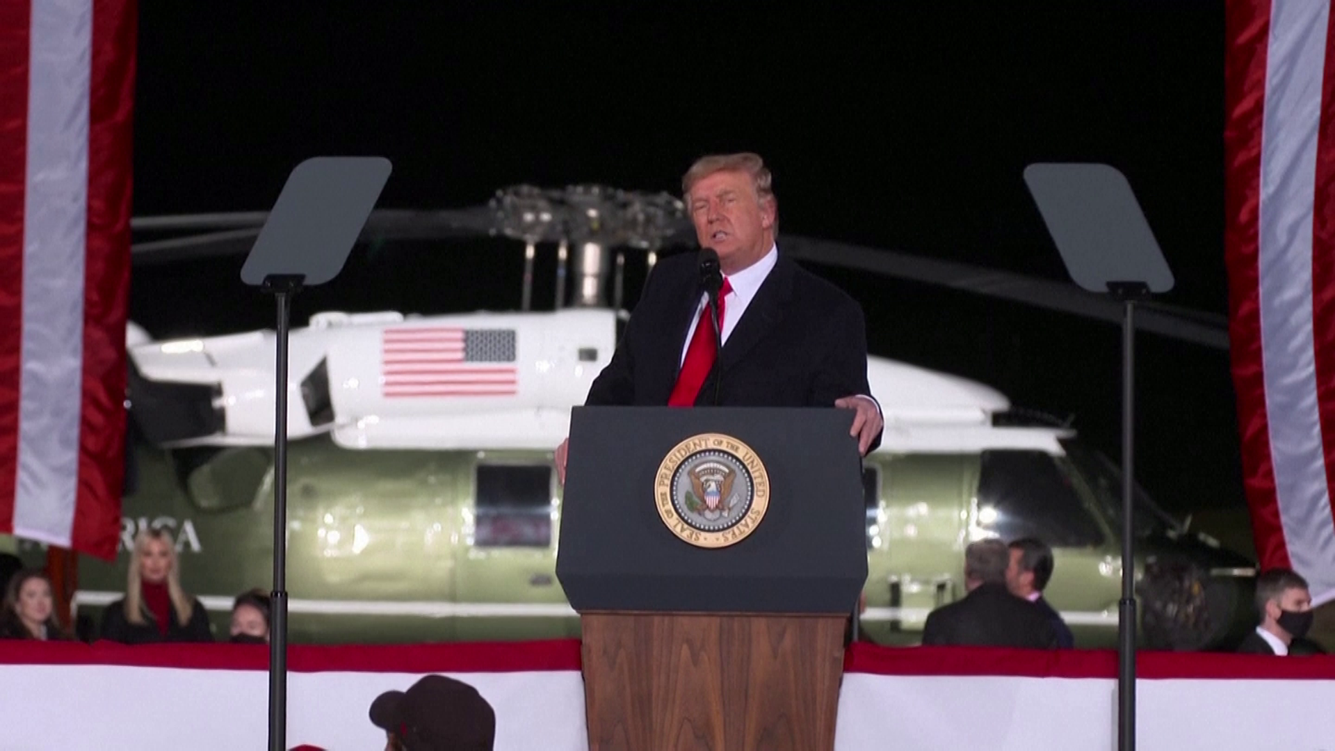 Em comício na Geórgia em 2021, Trump disse esperar que Pence se manifestasse a seu favor no Congresso / Foto: Reuters