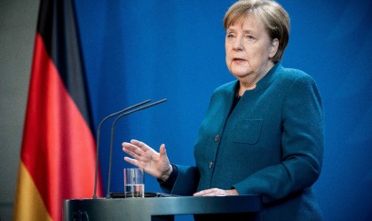Merkel pede que alemães fiquem em casa até depois da Páscoa para derrotar vírus