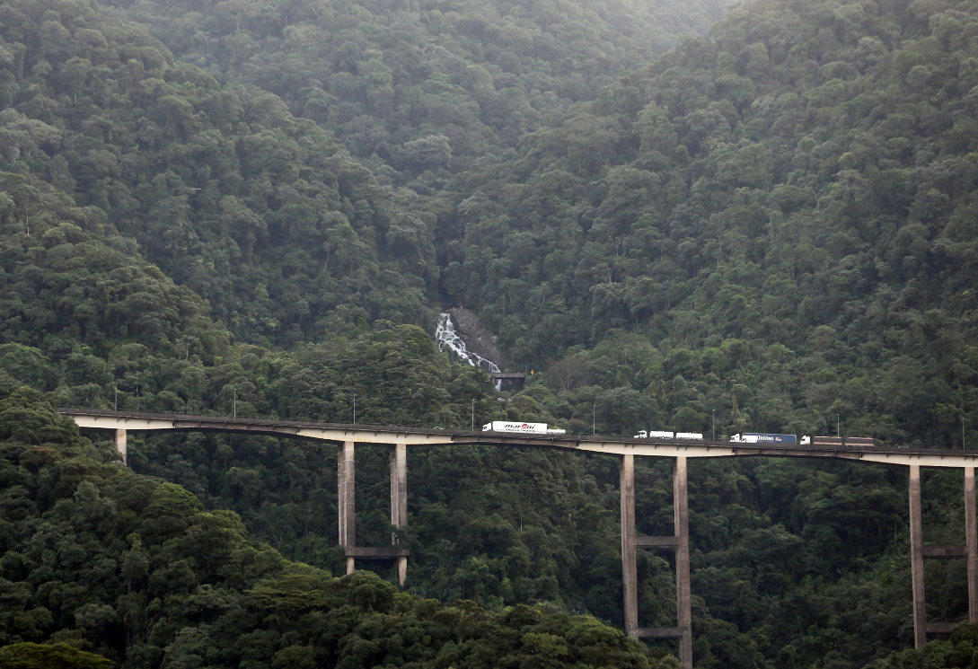 EcoRodovias busca viabilizar terceira pista da Anchieta-Imigrantes