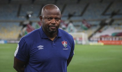 Treinador do Fluminense testa positivo para a Covid-19