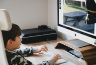 Câmara aprova urgência para votar lei que dá direito de educação domiciliar