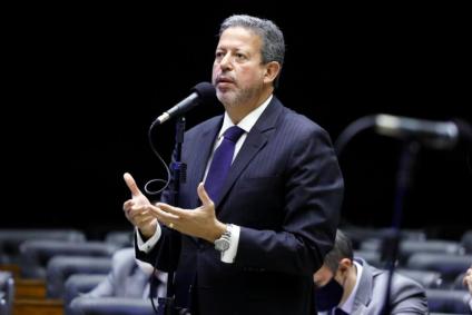 Deputado Arthur Lira, do PP, em discurso na Câmara