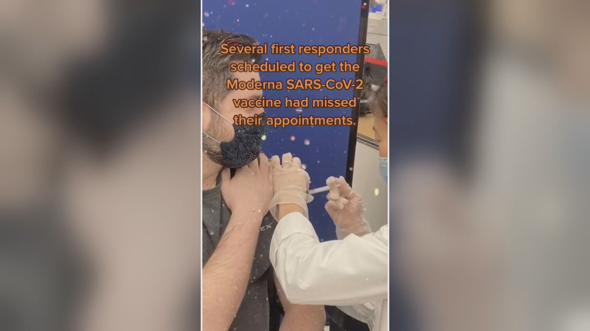 Trecho de um Tiktok onde um jovem recebe a vacina contra a Covid-19 ao acaso em 