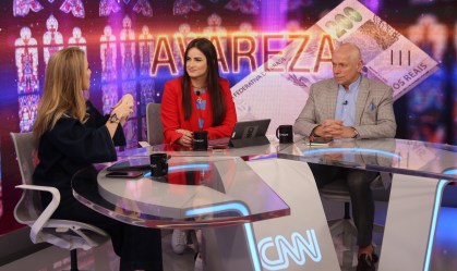 CNN Tonight: avarento coleciona dinheiro como se fosse figurinha