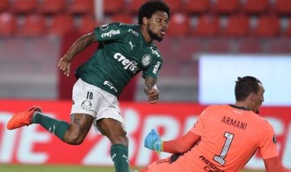 Palmeiras faz 3 a 0 no River fora de casa e se aproxima da final da Libertadores