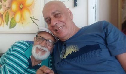 Nilton Caldeira postou foto ao lado do pai em homenagem nas redes sociais