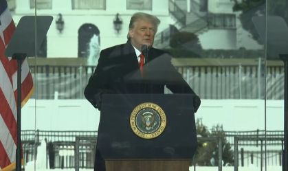 Donald Trump discursou para apoiadores nesta quarta-feira (6)