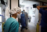 França estaria preparando hospitais para guerra, diz jornal