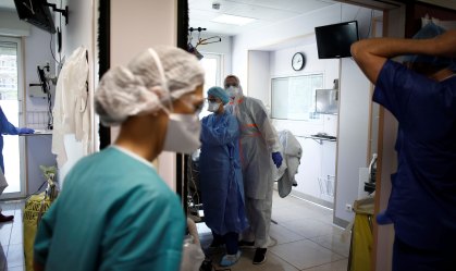 França se torna 4º país a ter mais de 15 mil mortes por coronavírus