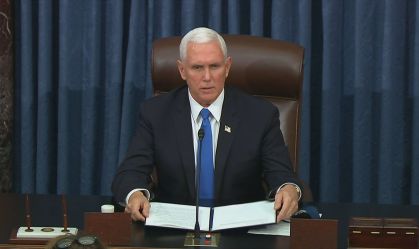 Pence está 'muito aborrecido' com Trump, segundo senador do Partido Republicano