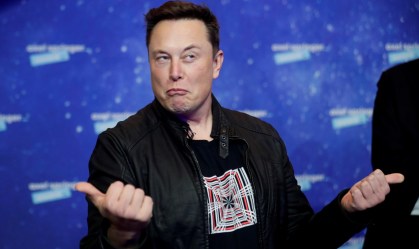 Debate de Musk com presidente do Robinhood impulsiona download de app de áudio