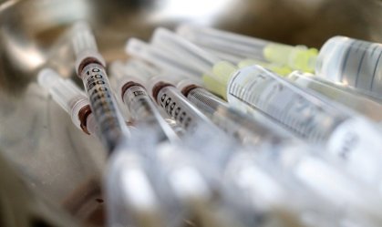Pneumococo: Nova vacina contra bactéria que causa pneumonia e meningite chega à rede privada