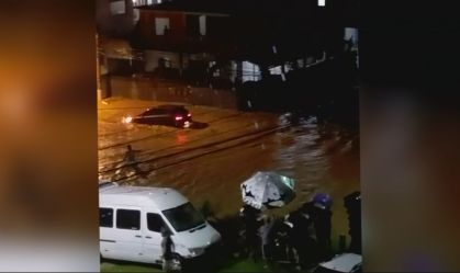 RJ: Menina de 8 anos morre após ser arrastada por correnteza junto com o pai