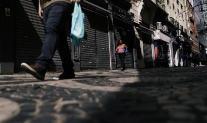 Lojas fechadas no centro do Rio de Janeiro por causa da pandemia