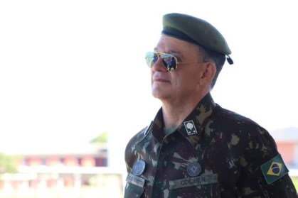 general carlos roberto pinto de souza