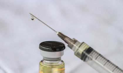 Vacina da Sinopharm é segura para crianças e adolescentes, diz mídia chinesa