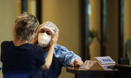 Reação de profissional da saúde em Manaus (AM) em meio à pandemia de coronavírus