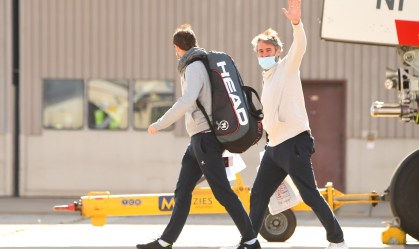 Australian Open: 47 tenistas ficam em quarentena após Covid-19 em voos