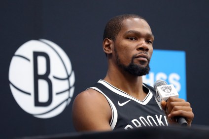 Kevin Durant jogará campeonato virtual de basquete durante pandemia