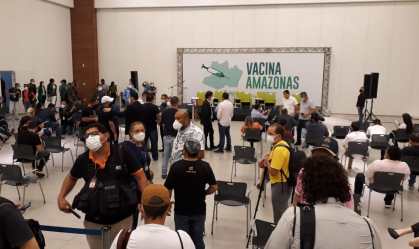 Manaus retoma vacinação com lista de profissionais e seleção de unidades