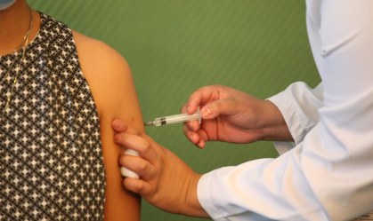 Aplicação da vacina contra Covid-19, Coronavac, em São Paulo