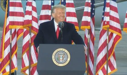 Donald Trump fez o último discurso como presidente dos EUA a apoiadores