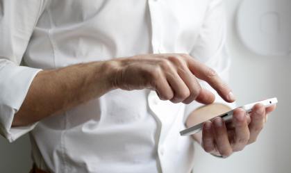 Agora você pode pedir para não receber  mensagens de empresas por SMS e WhatsApp