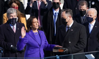 Kamala Harris: Primeira vice negra dos EUA passou a carreira quebrando barreiras