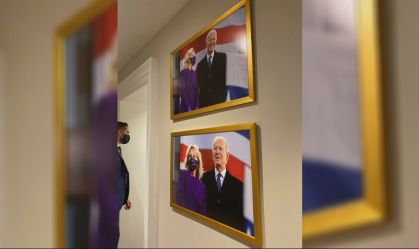 Ala oeste da Casa Branca é decorada com fotos de Joe Biden e sua família