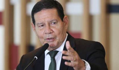 Morte de Levy Fidelix pode antecipar mudança de partido de Mourão
