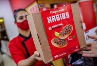 Habib’s “homenageia” concorrentes de fast-food com esfihas temáticas