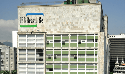 IRB(Re) registra lucro de R$ 21,2 mi em abril, queda em comparação anual