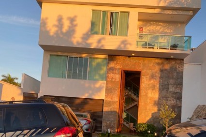 Funcionário construiu uma casa de luxo com valores não declarados