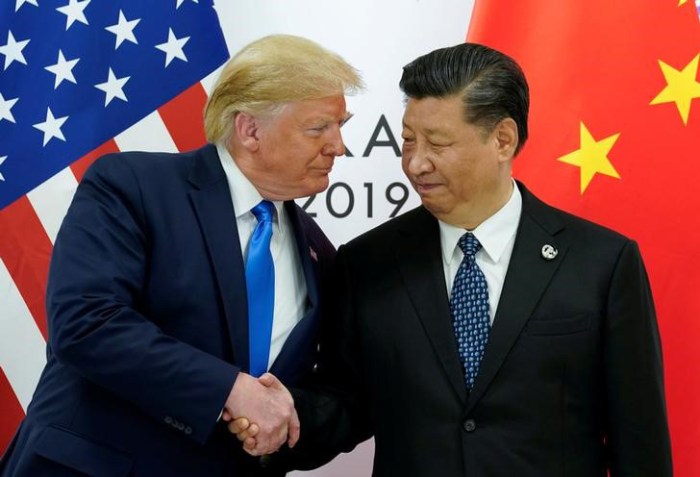 Donald Trump, e presidente da China, Xi Jinping, durante encontro do G20 em Osaka em 2019 / Foto: Kevin Lamarque/Reuters - 29/06/2019