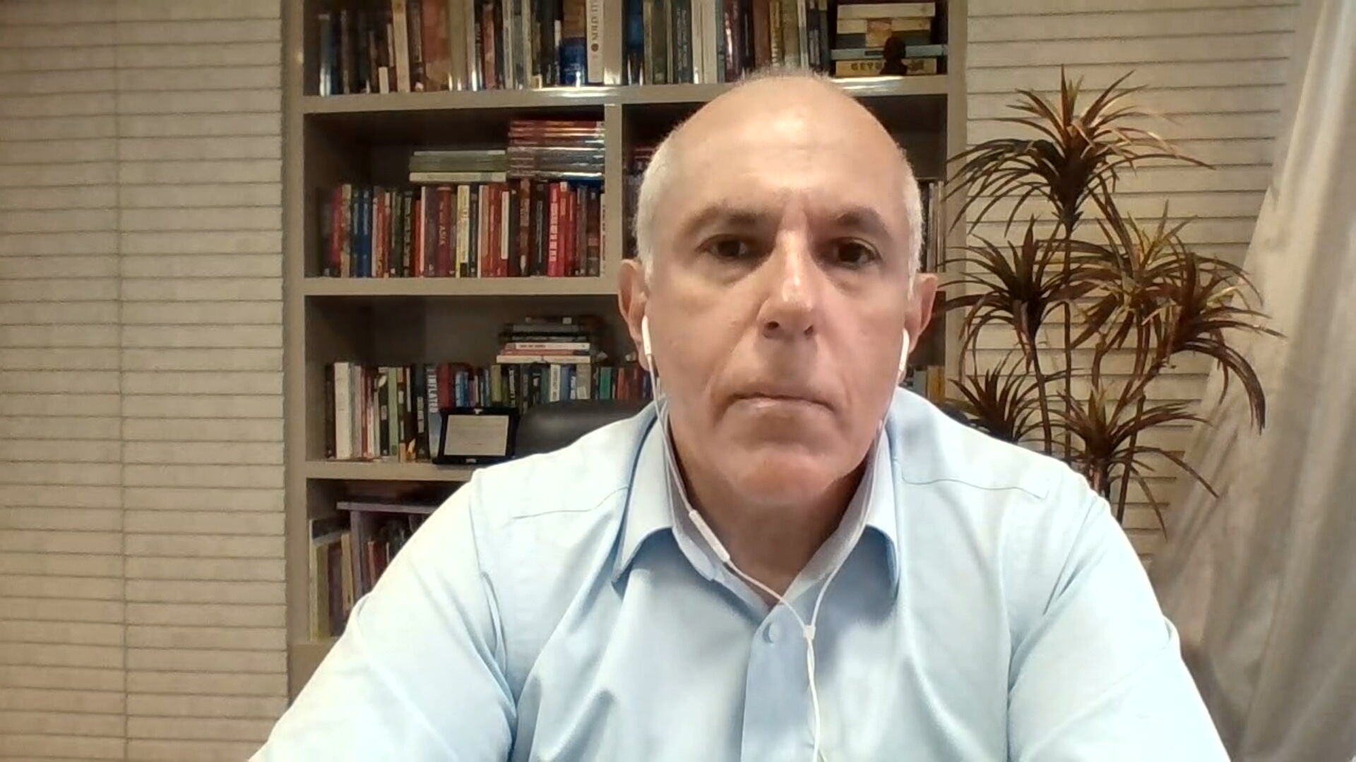 Economista Roberto Dumas falou sobre negociação de insumos entre Brasil e China