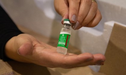 Vacinas Oxford/AstraZeneca, desenvolvidas em parceria com a Fiocruz