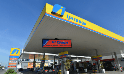 Ipiranga vê aumento de vendas de combustíveis após operação Carbono Oculto