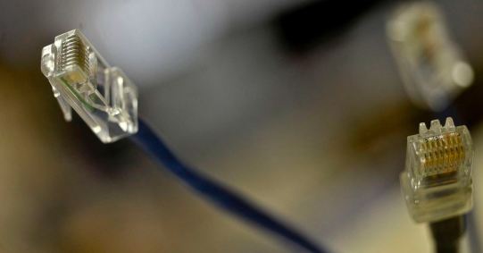 Governo estabelece meta para instalação de redes de fibra óptica no Brasil