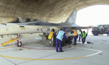 Força Aérea de Taiwan prepara jato para simulação de guerra