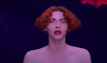 Cantora Sophie, primeira trans indicada ao Grammy, morre aos 34 após acidente