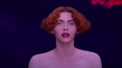 Cantora Sophie, primeira trans indicada ao Grammy, morre aos 34 após acidente