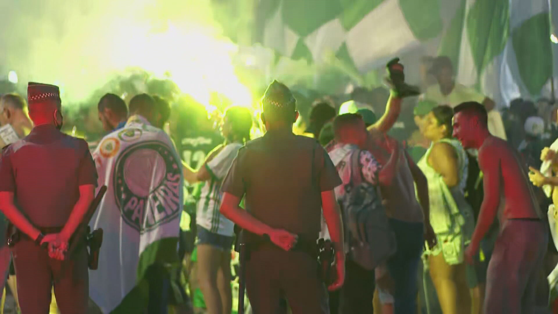 São Paulo registra festas e aglomeração em primeiro fim de semana na fase vermel