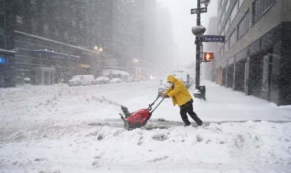 Tempestades de inverno deixam 20 milhões de pessoas em estado de alerta nos EUA