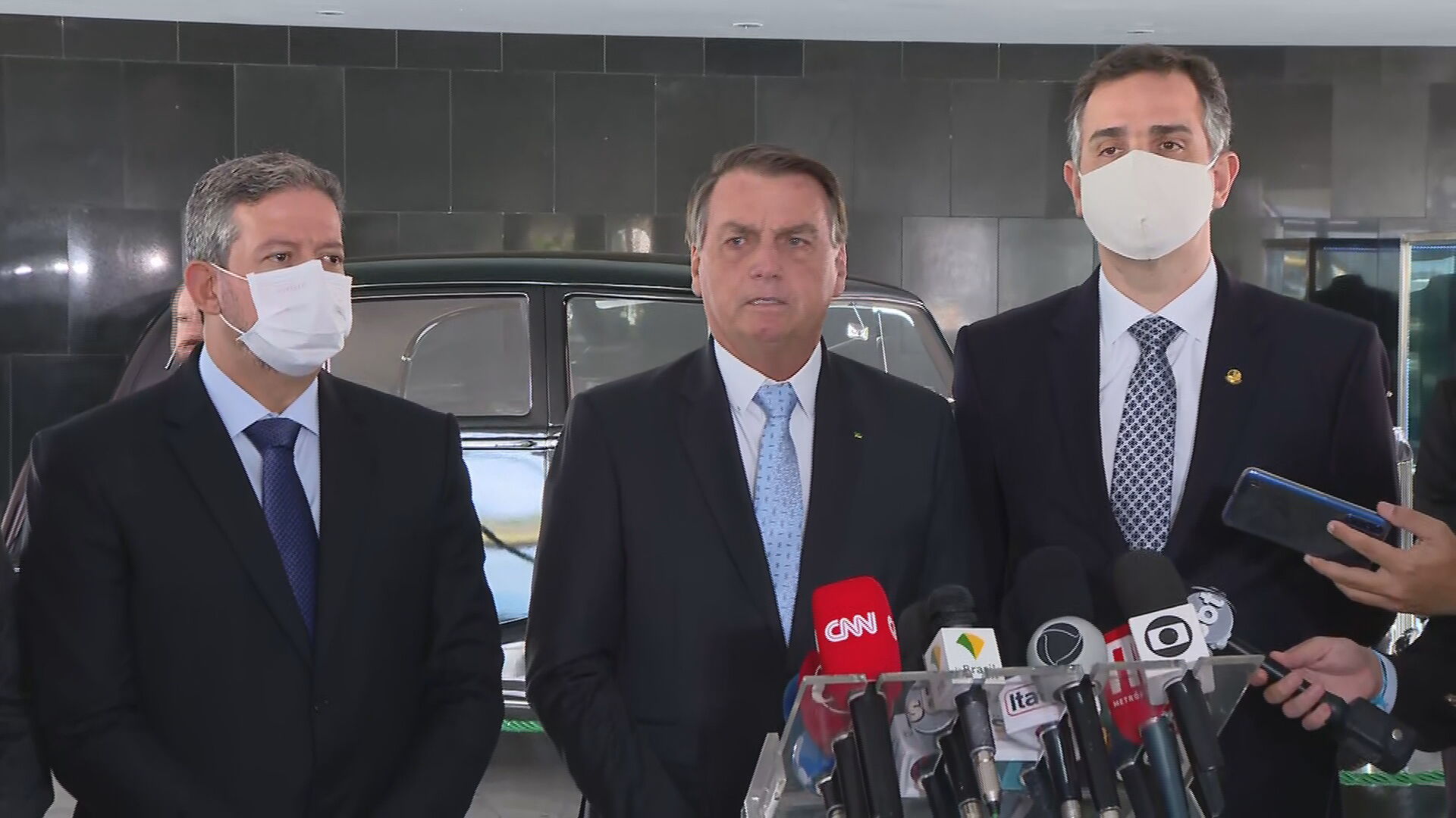 Arthur Lira (PP-AL), Jair Bolsonaro (sem partido) e Rodrigo Pacheco (MDB-SP)